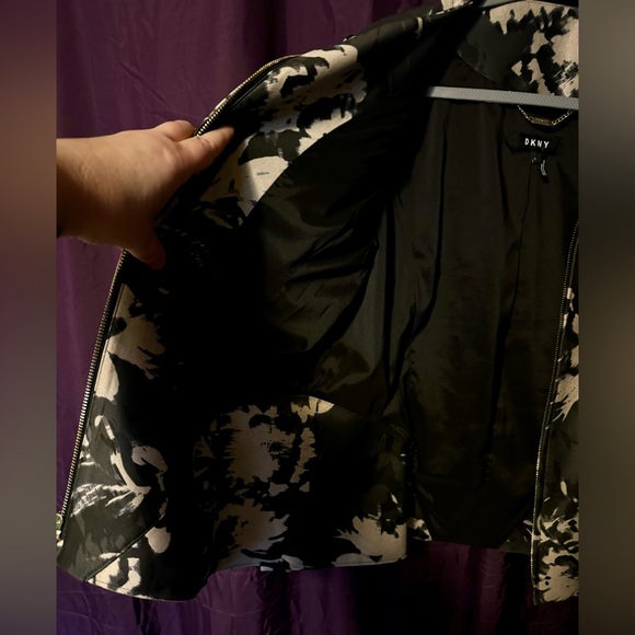 DKNY sz 12 Black & Gray Floral Jacket - Picture 6 of 11